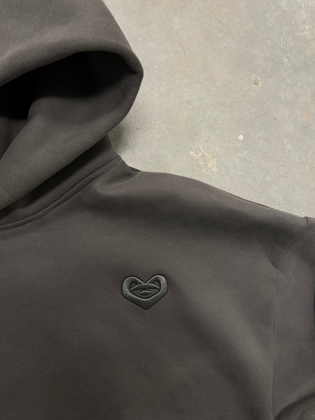BASE  HOODIE