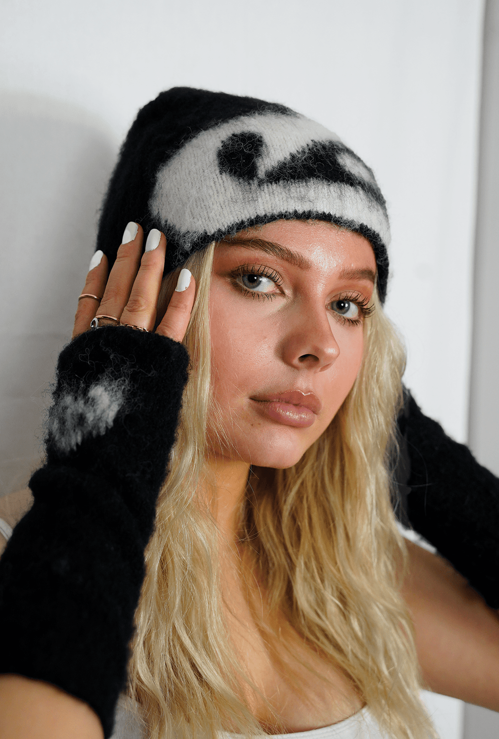 MIND FINGERLESS GLOVES