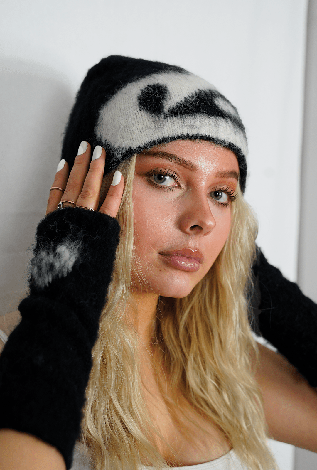 MIND FINGERLESS GLOVES